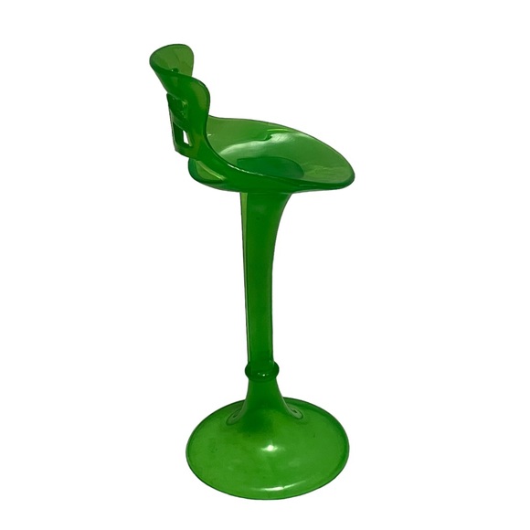 Barbie Lime Green Tall Chair & Green Mug - Picture 3 of 10